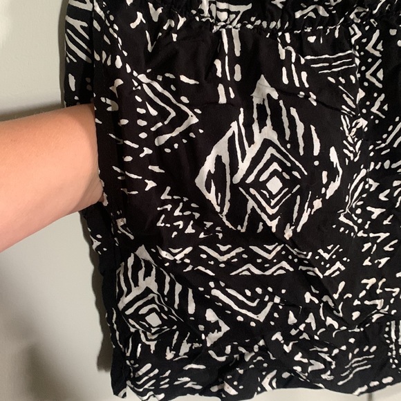 Garage shorts - Picture 3 of 6